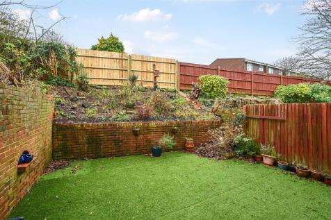 2 New Barn Close, Portslade, BN41 (1).jpg