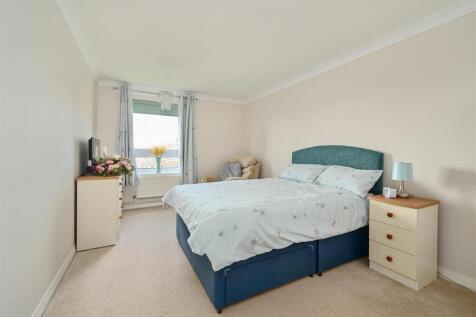 7 Birch Court Bn41 (12).jpg
