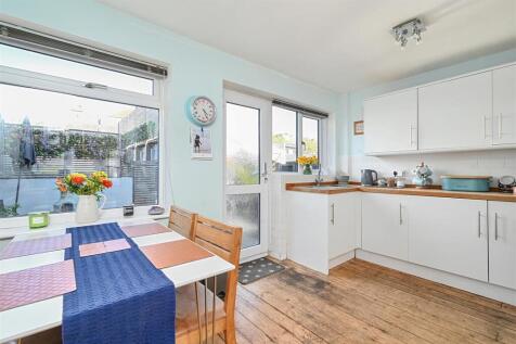 North Road, Portslade BN41 (12).jpg