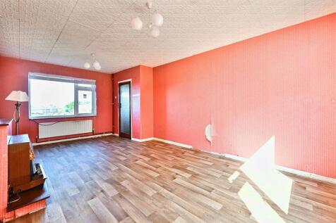 35 Highdown, Southwick, BN41 (12).jpg