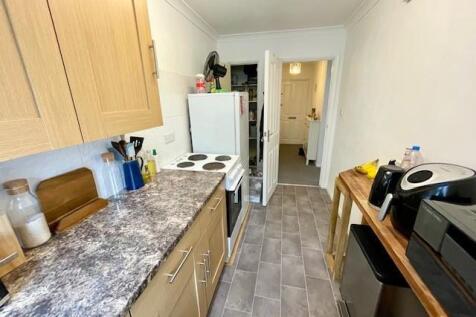kitchen b.jpg
