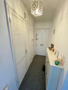 Entrance hall.jpg