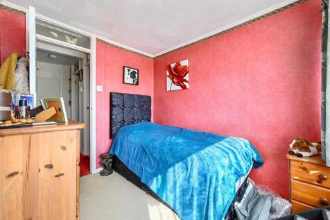 Rowan Close, BN41 (13).jpg