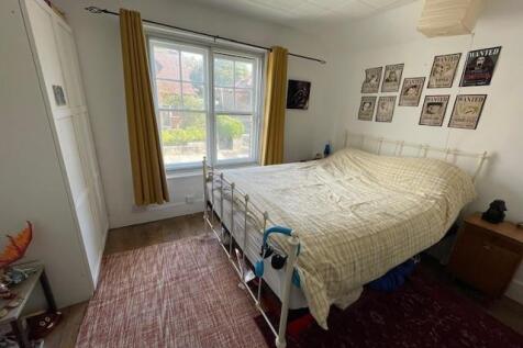 bedroom 2a.jpg