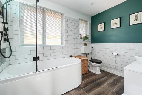 Windlesham Close, BN41 (10).jpg