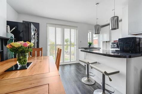 Lockshill road, BN41 (4).jpg