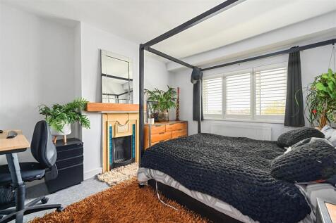 Lockshill road, BN41 (14).jpg