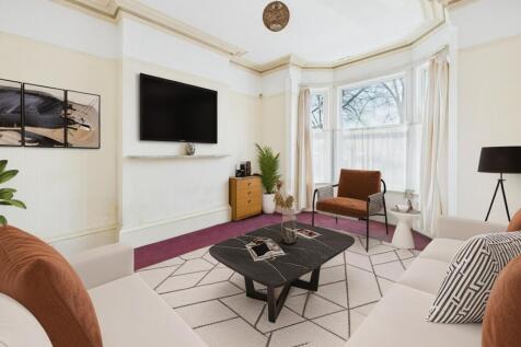 Lounge (Virtually Furnished)