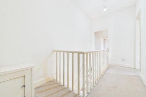 First Floor Landing (First Floor Maisonete)