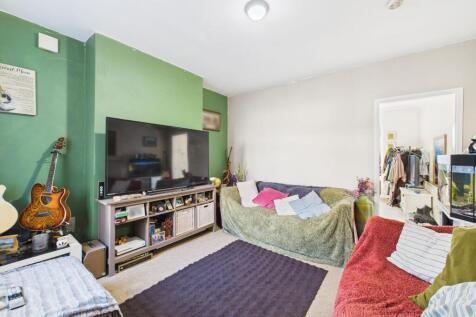Lounge (Ground Floor Maisonette)