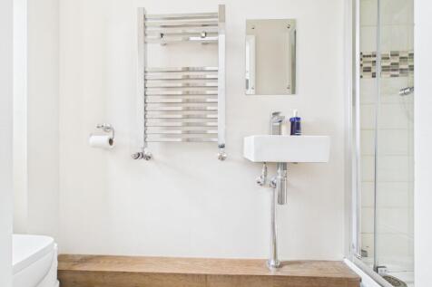 En-suite (Bedroom One)
