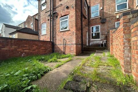 Rear Courtyard Garden