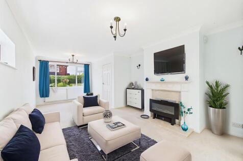 Lounge/Dining Room (Virtually Furnished)