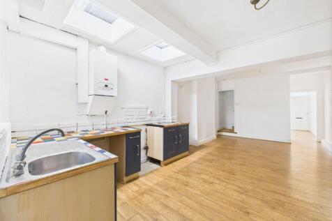 Dining/Kitchen