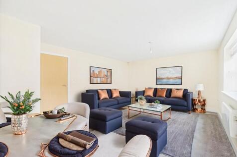 Longe/Dining Area (Virtually Furnished)