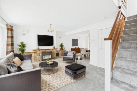 Lounge/Dining Room (Virtually Furnished)