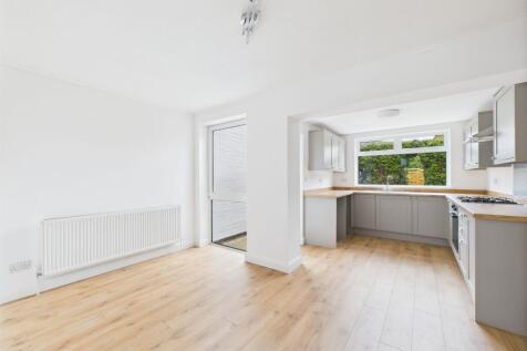 Dining/Kitchen