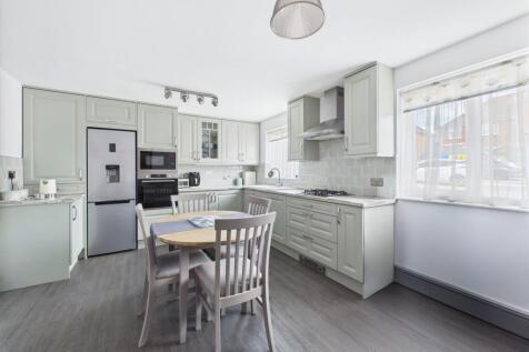 Dining/Kitchen
