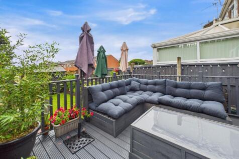 Rear Decked Seating Area