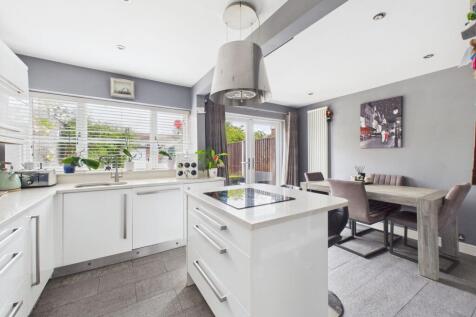 Dining/Kitchen