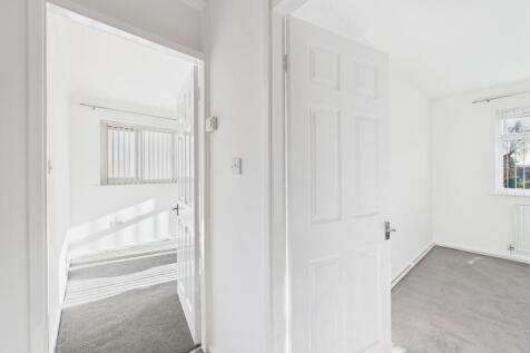 Entrance Hallway through to Lounge and Bedroom