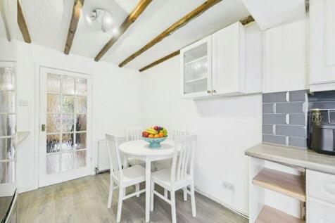 Breakfast Kitchen (Virtually Furnished)