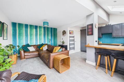 Open Plan Living/Kitchen