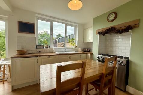 Dining kitchen