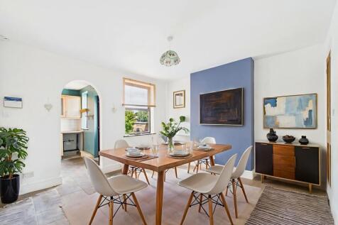 Dining Room (Virtually Furnished)