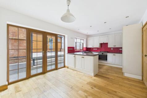 Dining/Kitchen