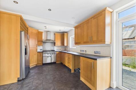 Dining/Kitchen