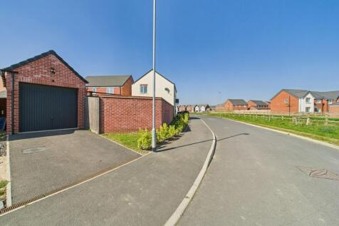 Detached Garage