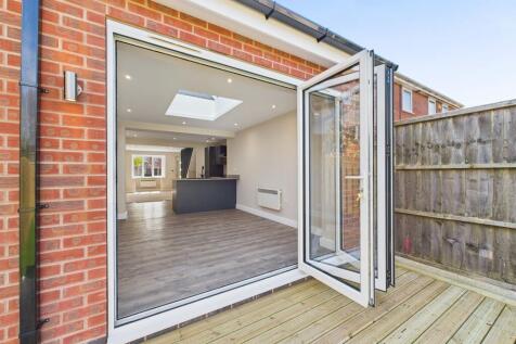 Open Plan Living onto Decking