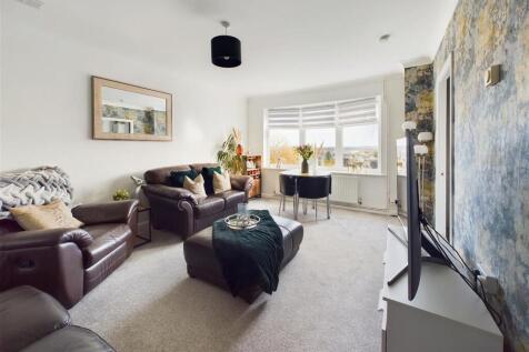 Lounge-Dining Room