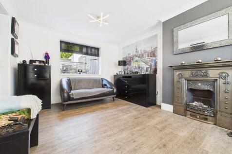 Sitting/Dining Room