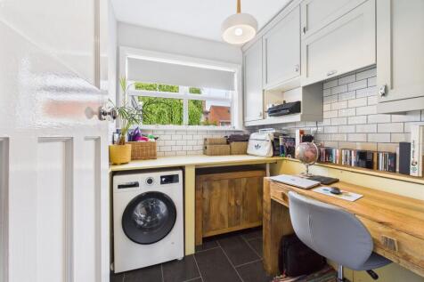 Utility Room/ Home Office