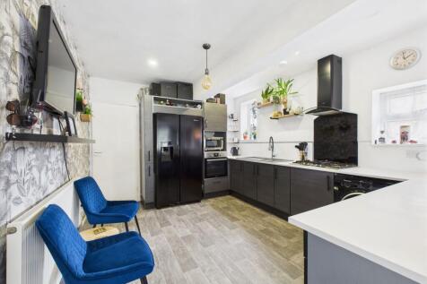 Dining/Kitchen