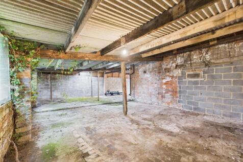 Garage-Main Section