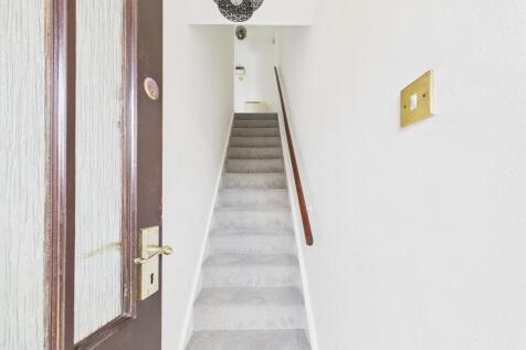Entrance Hall to Maisonette