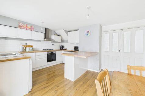 Dining/Kitchen