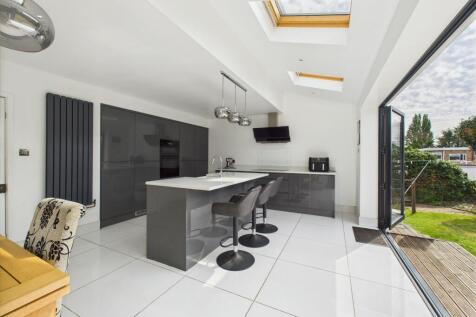 Dining/Kitchen
