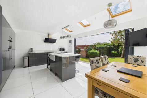 Dining/Kitchen
