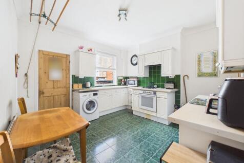 Dining/Kitchen