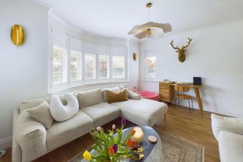 Lounge 2