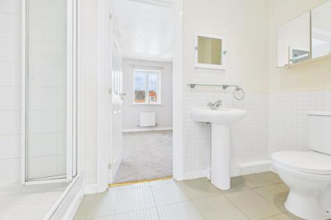 Jack and Jill En-suite