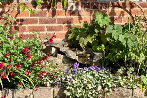 Garden feature