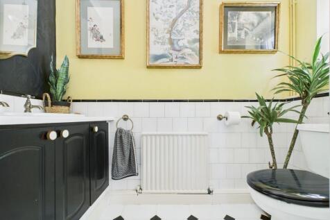 Cloakroom/WC