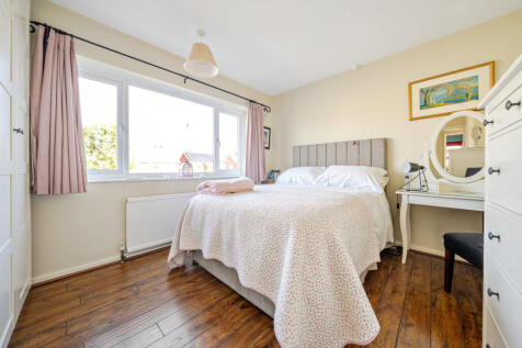 1360442-5-68dbb3c...