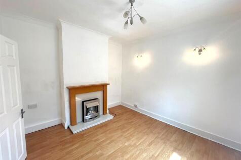 Living room 2.jpg