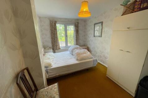 Bedroom 4.jpg